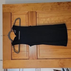 Vince black ribbed tank with button details on back